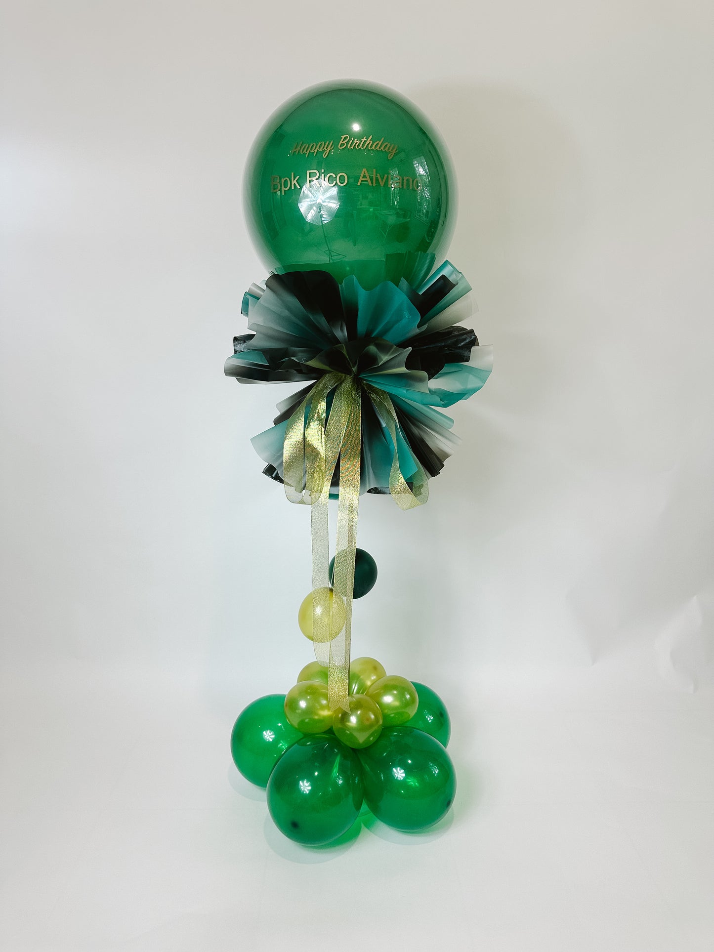Emerald Cascading Balloon Centerpiece
